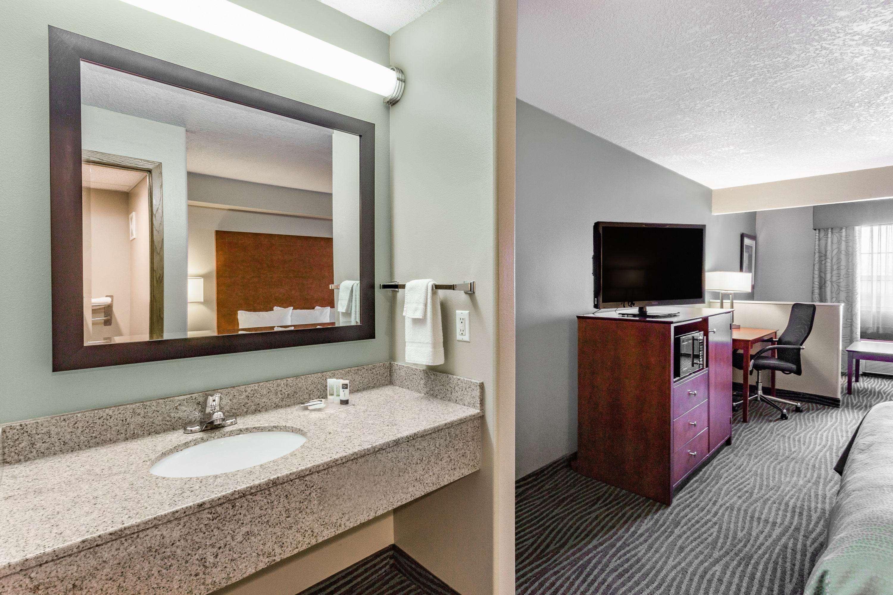 Americinn By Wyndham Des Moines Airport Exterior foto